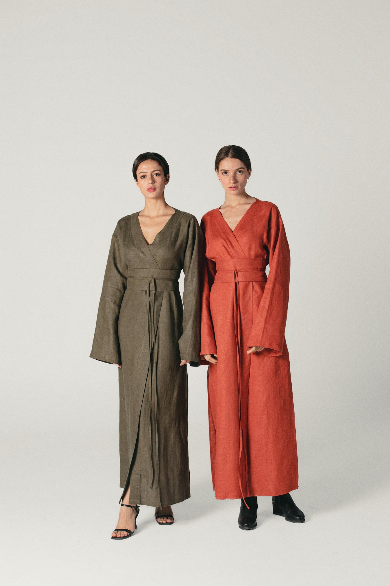 Linen Kimono Dress Dark Olive – Atelier Mizuni1